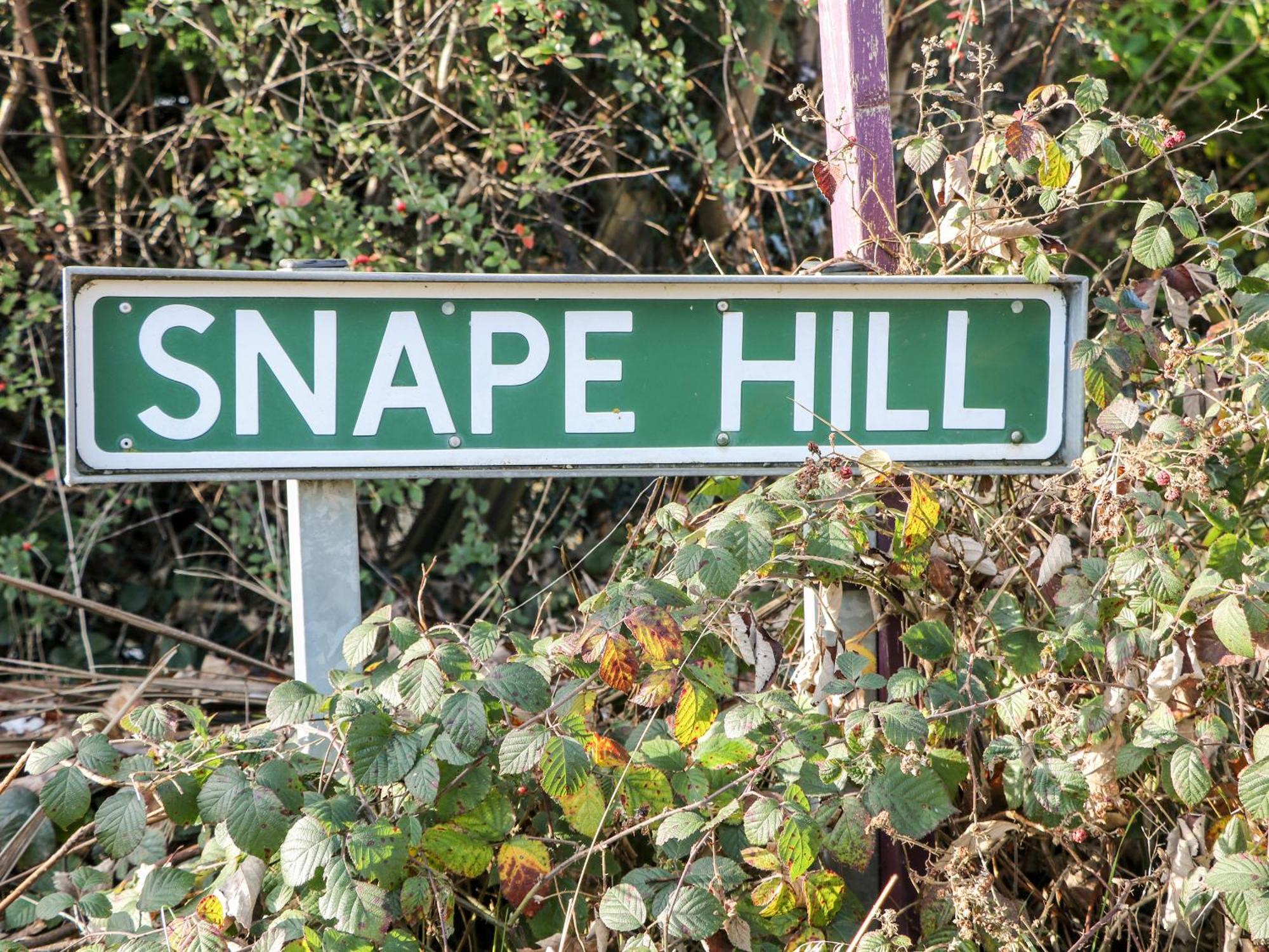 2 Snape Hill